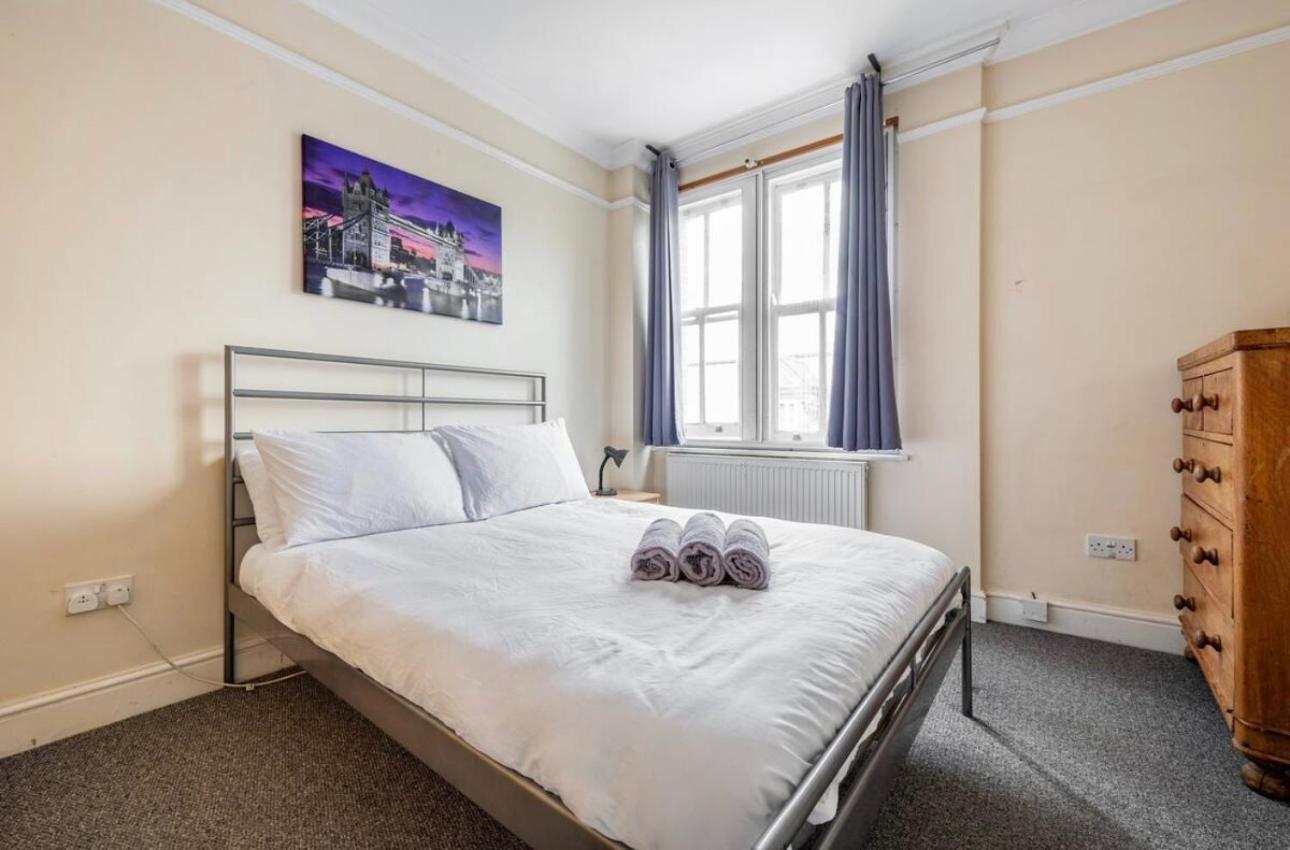 Lovely 3-Bed 20 Minutes To Central لندن المظهر الخارجي الصورة